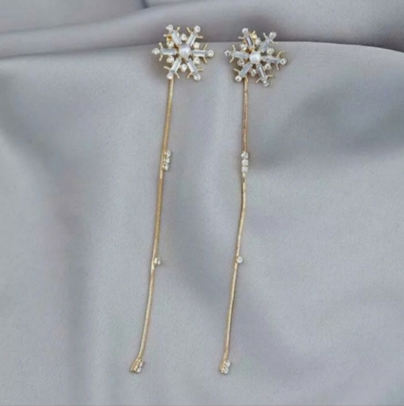 Gold Rhinestone & Pearl Snowflake Dangle Stud Earrings - Picture 6 of 10